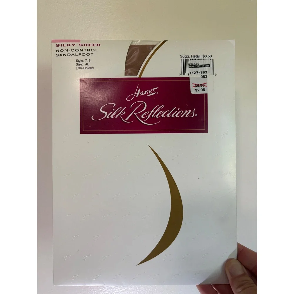 Hanes‎ Silk Reflections Silky Sheer Non-Control Sandalfoot Hose AB Little Color